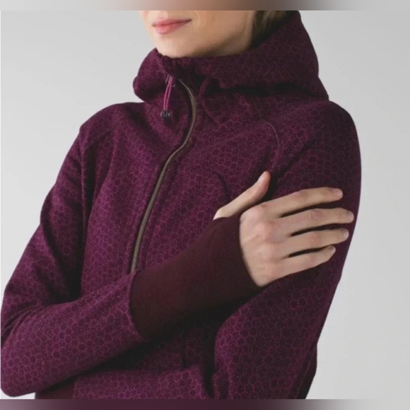 lululemon athletica Jackets & Blazers - EUC Lululemon Scuba Hoodie III Size 6 Purple  Color
